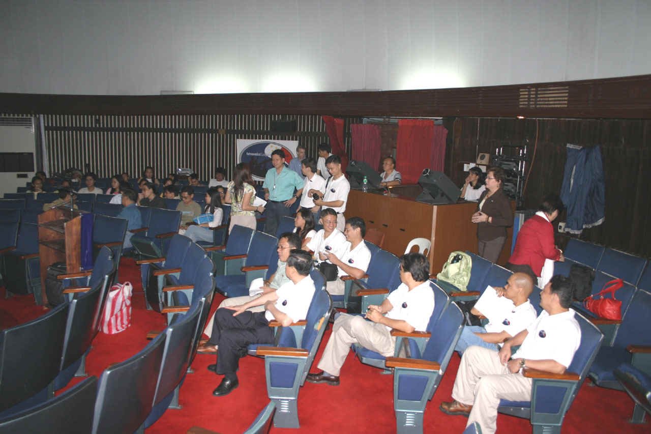 060805-h.jpg (206340 bytes)