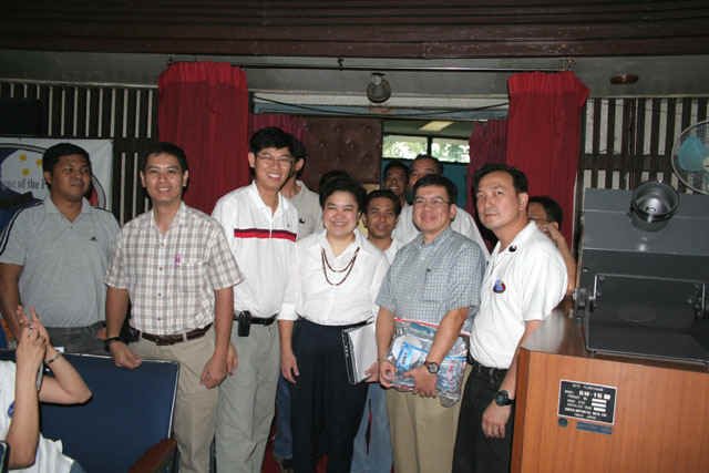 061119_yu-a.jpg (88464 bytes)